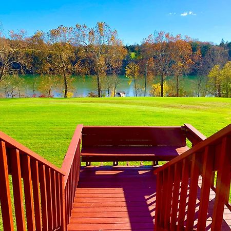 The Barn At Evermore: Riverfront Retreat W/Hot Tub Luray Exteriör bild