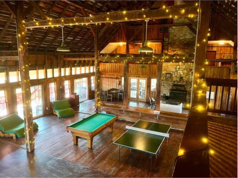 The Barn At Evermore: Riverfront Retreat W/Hot Tub Luray Exteriör bild