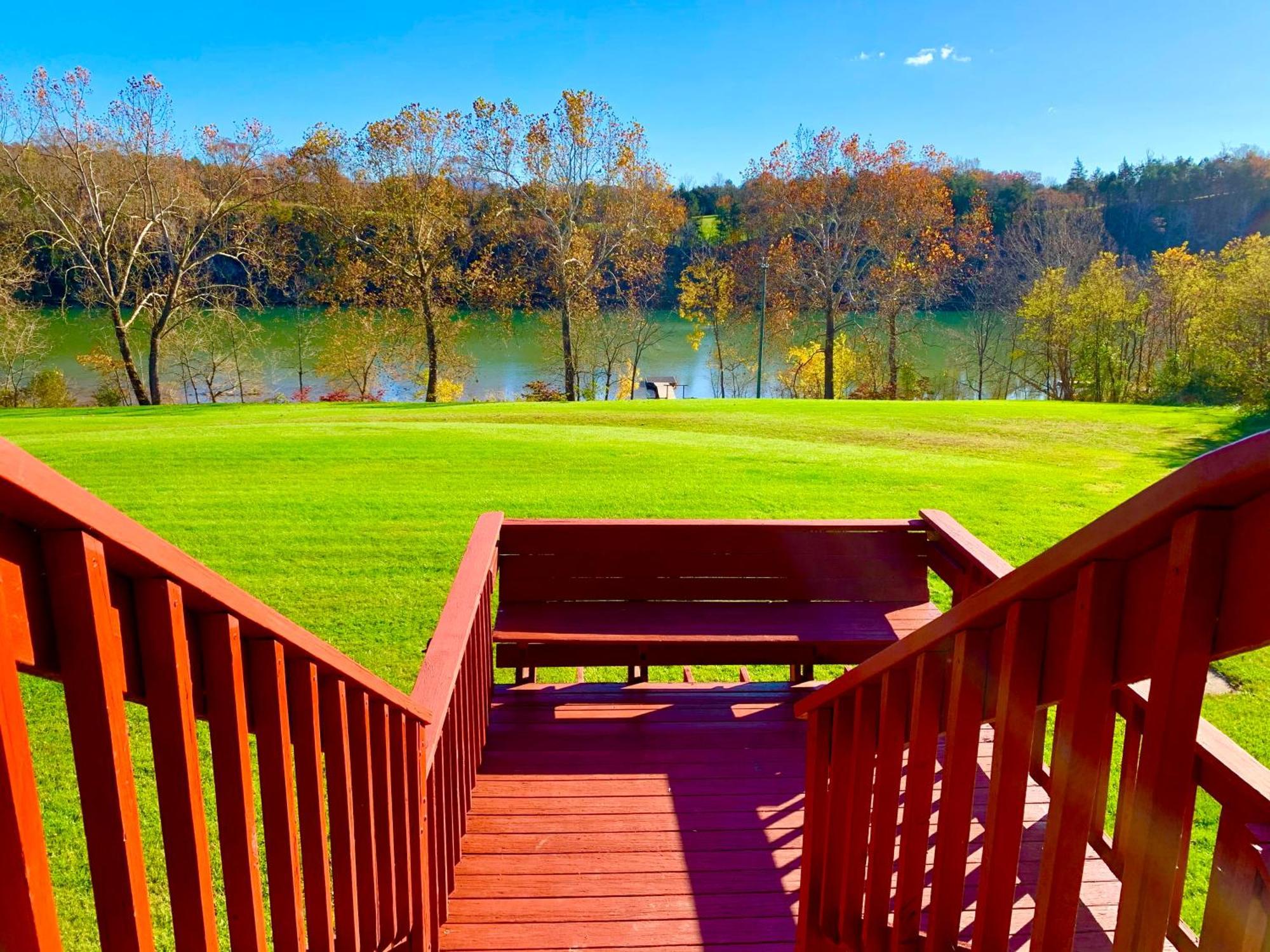 The Barn At Evermore: Riverfront Retreat W/Hot Tub Luray Exteriör bild